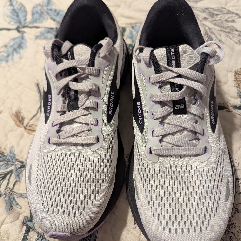 Brooks Women's Gray Running Shoes